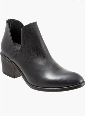 Bueno Dylan Black Leather Cutout Ankle Bootie Size 40